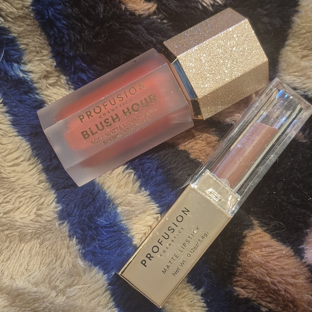 Profusion Cosmetics Liquid Blush And Matte Lipstick - Coral And Blushing Red